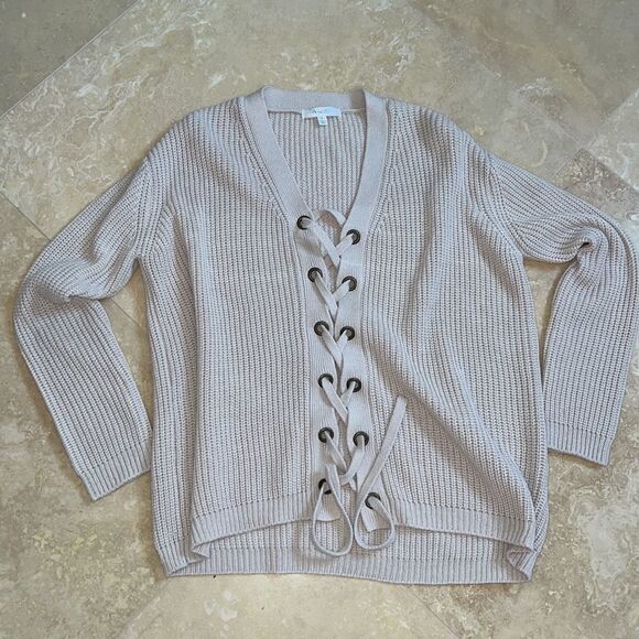 💕Cute knit sweater💕 - Picture 2 of 5